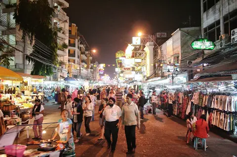 Street scene in Khao San & Old Town, near M&M Nuru Massage & Bar (not the venue)