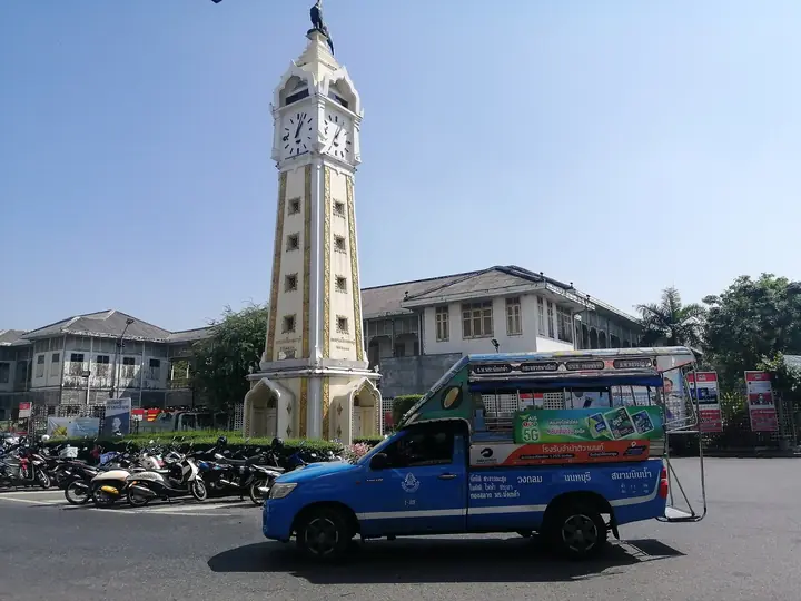 Street scene in Nonthaburi, near Zapa Spa (not the venue)