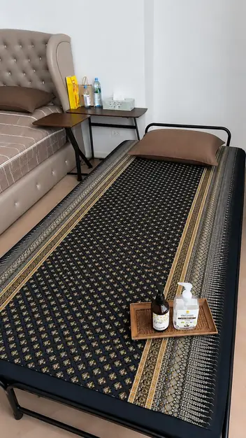 Best Relax Bangkok: massage bed