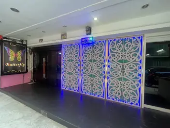Butterfly Massage: shopfront