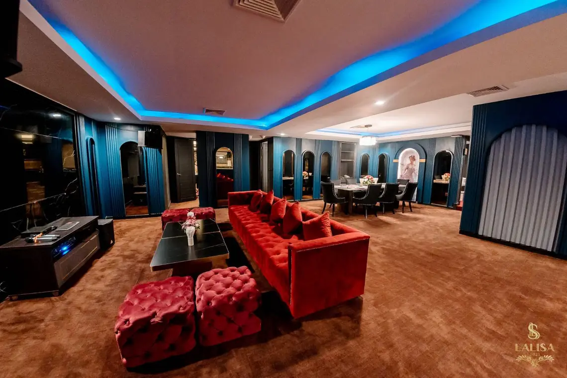 Lalisa Ratchada 17: lounge