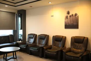 MiMi Massage: lounge with recliners