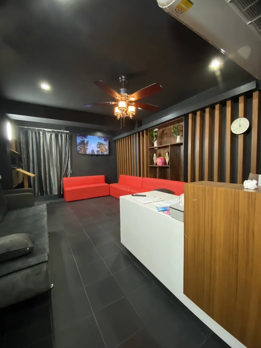 Photo: yasu Y. via Google Maps UTAMARO22 Massage Nuru & Jacuzzi: reception
