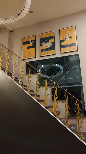Venus: staircase